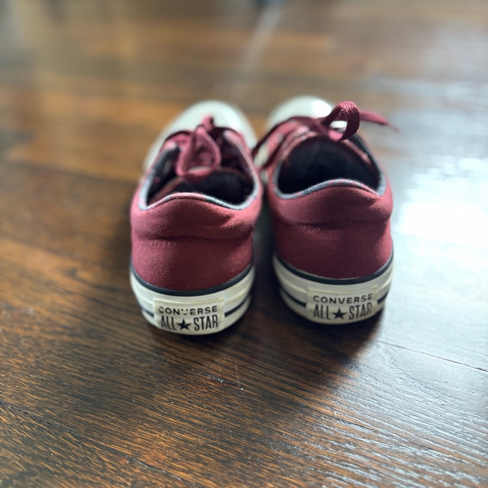 EUC Burgundy Converse Low Tops - Picture 5 of 7